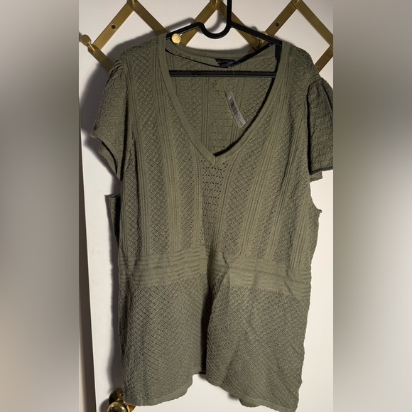 Green Torrid top - Picture 1 of 3